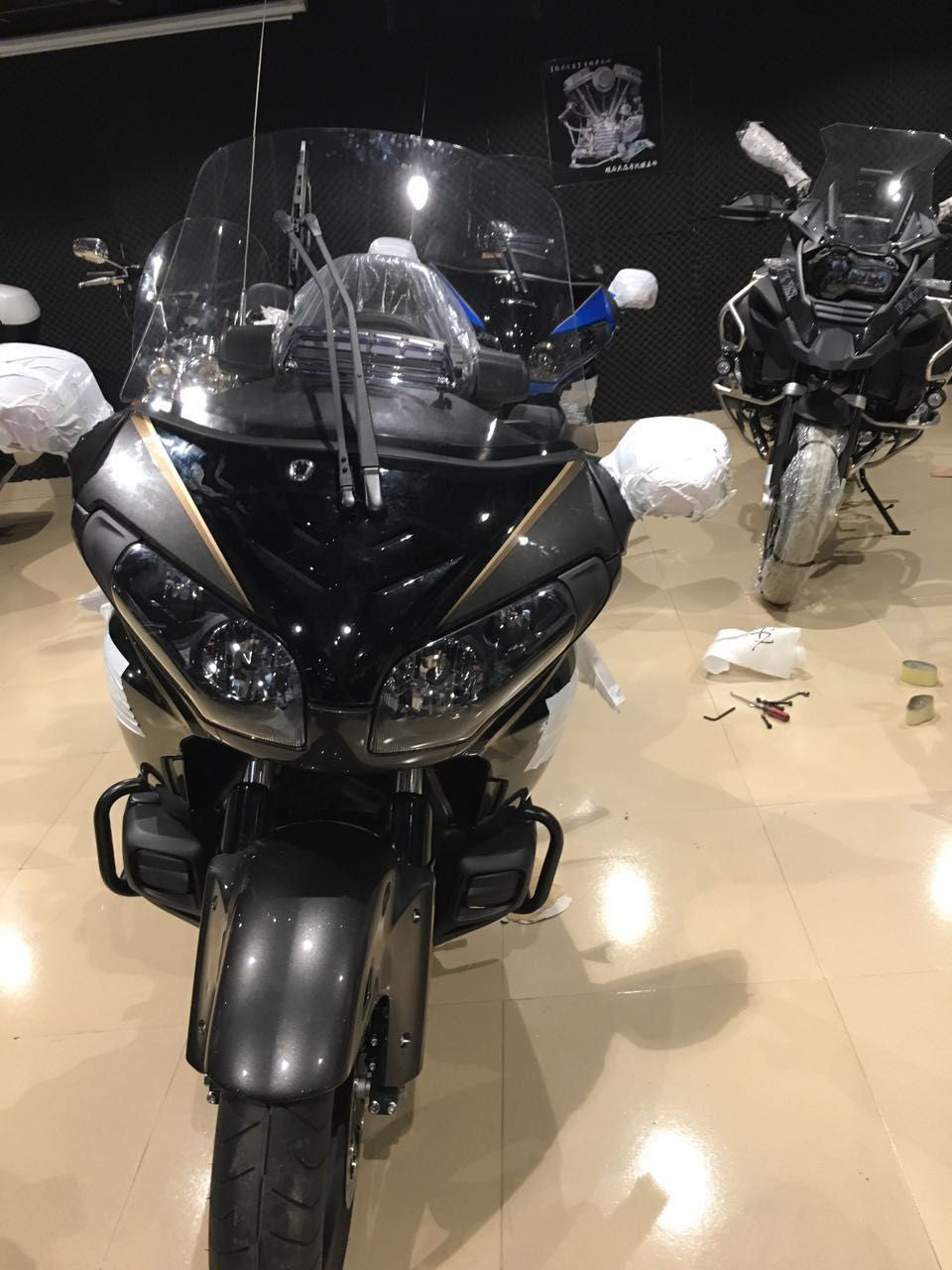 Outside Mount Mustang Drivers Backrest For Honda GL1800A GL1800 Gold Wing