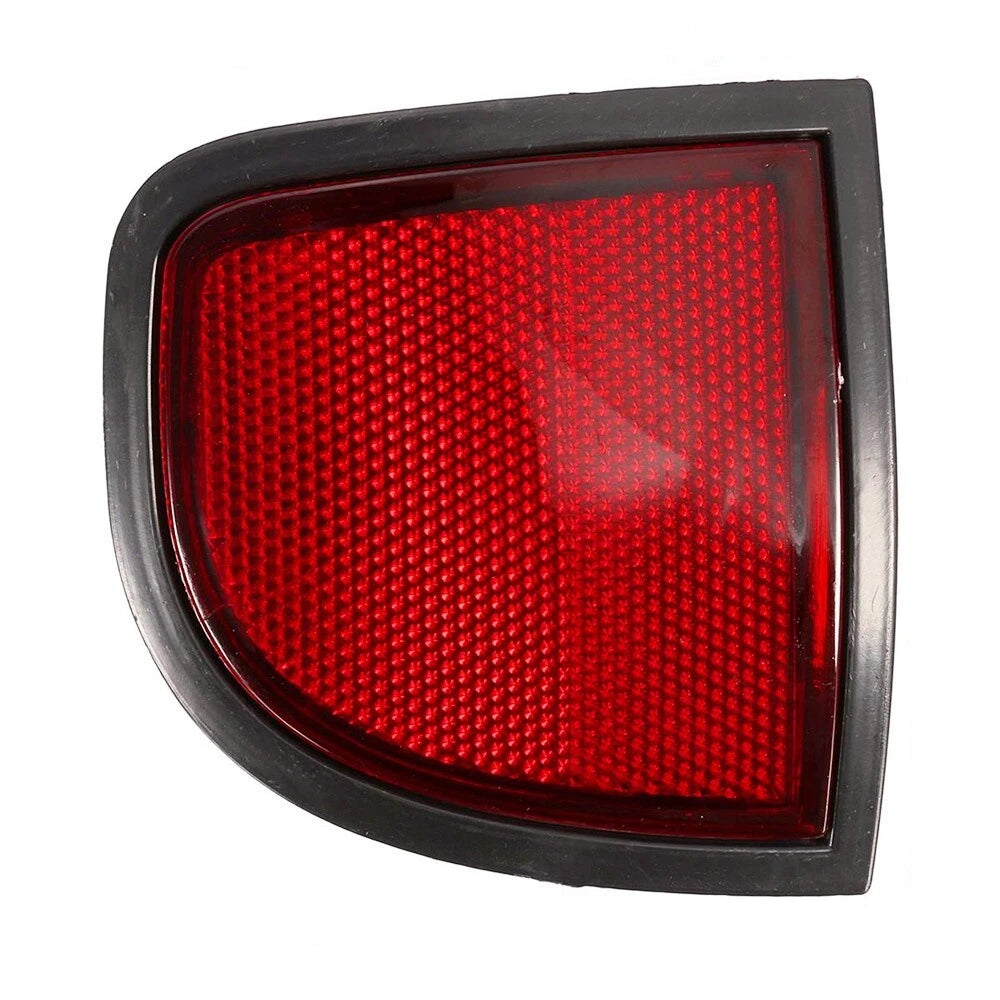 2Pcs Rear Bumper Reflector Tail Light for Mitsubishi Triton ML MN L200 (2005–2015) 8355A015, 8355A016