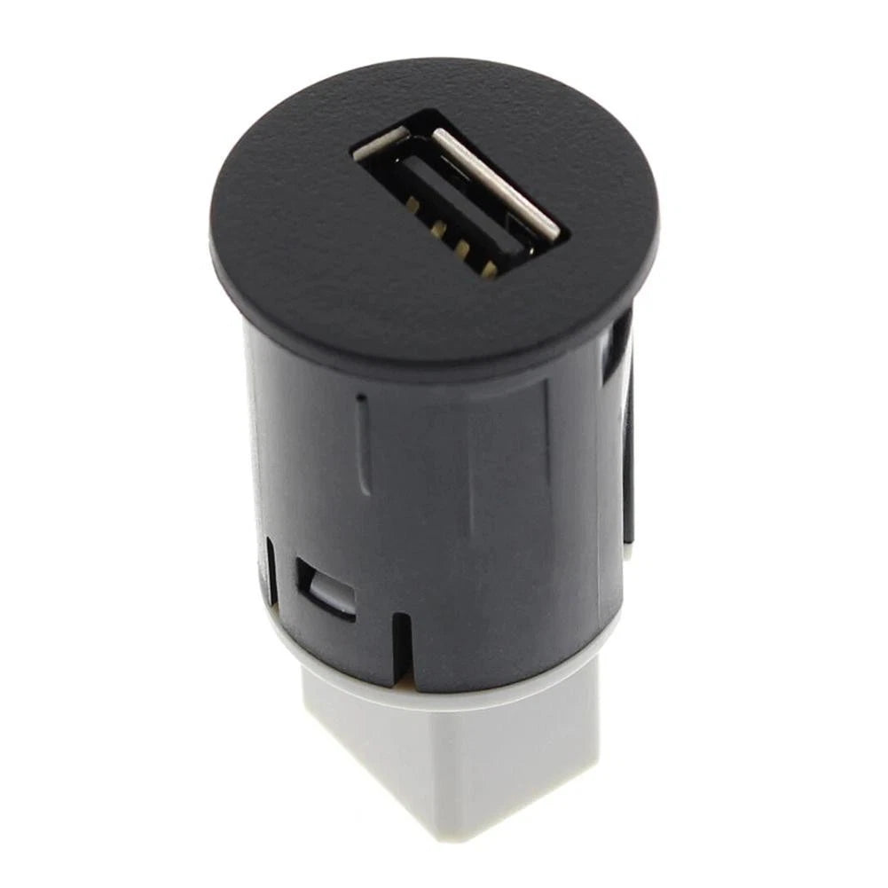 Car USB Port Socket for Chevrolet Silverado 1500 2500 HD 3500 HD (2014–2023)
