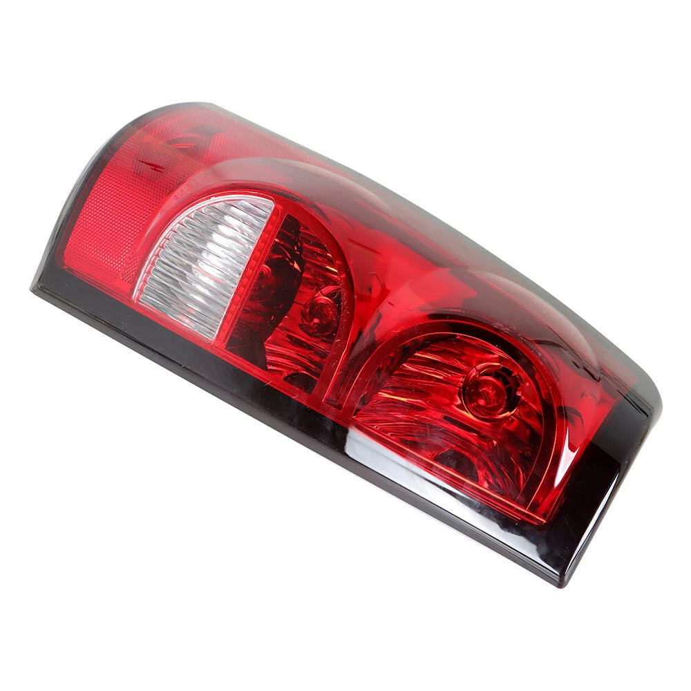 Tail Light Set for Silverado 1500 (2003–2006) LH Halogen Outer Lamps