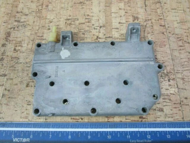 Exhaust Plate for Johnson Evinrude 20-35HP 2 Cyl (1981–1993) 391465