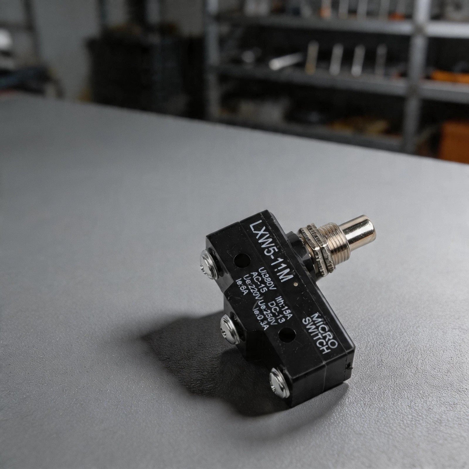 Limit Switch LXW5-11M for Various Applications (10A, 1NO+1NC)