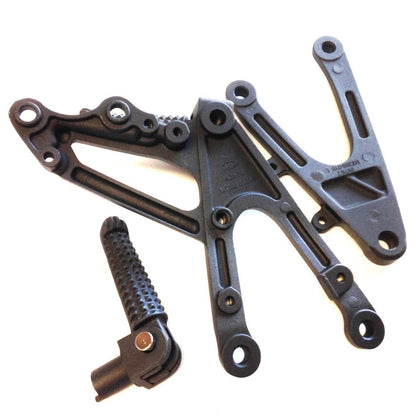 Foot Pegs w/Brackets for Yamaha YZF R1 (2007–2008) Black