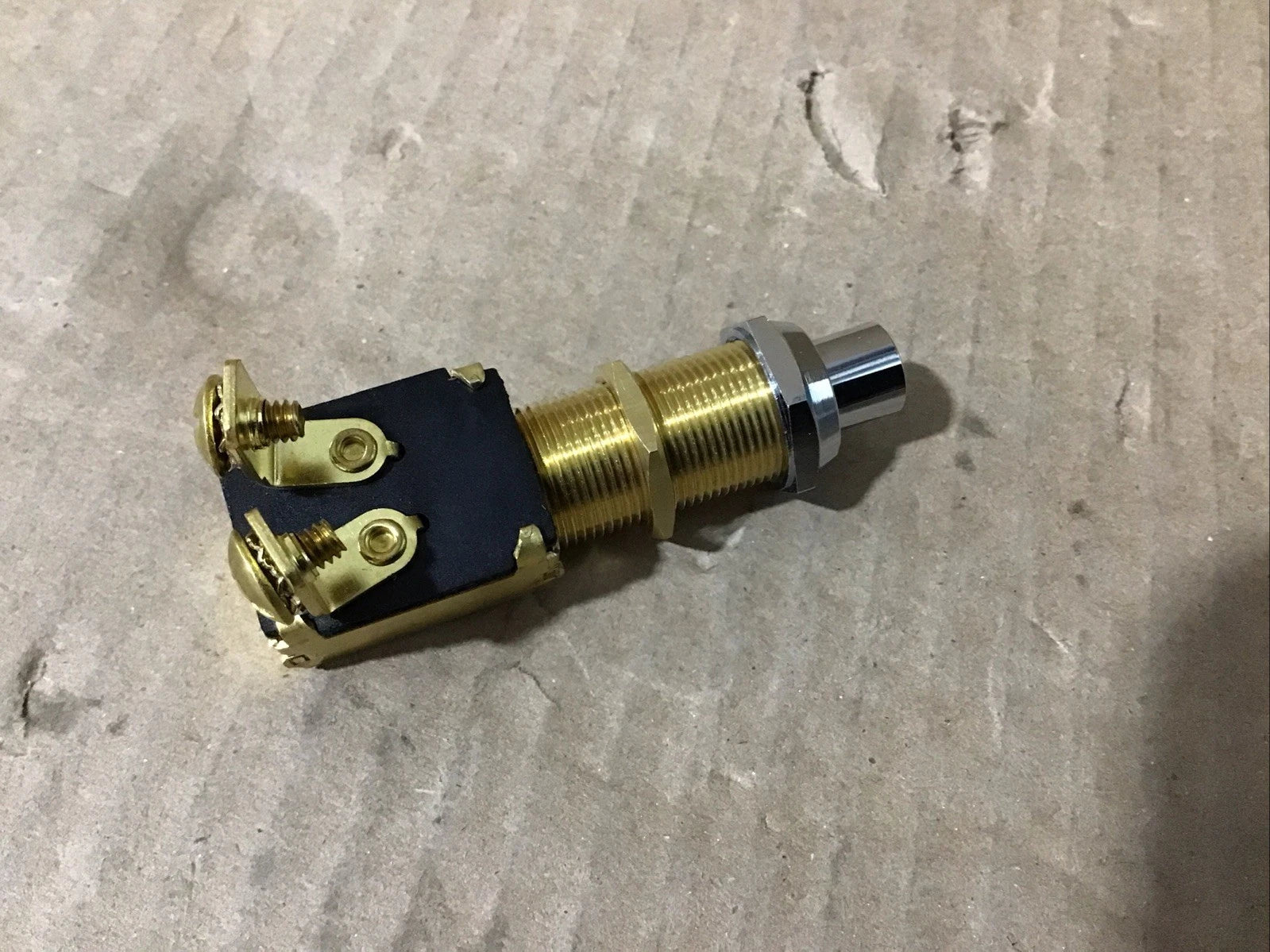 Momentary Push Button Switch for Sea Dog (420420-1)