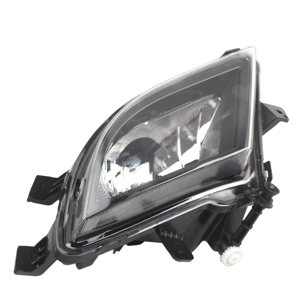 Right Side Front Bumper Clear Lens Fog Light for VW Jetta MK6 (2015–2018)