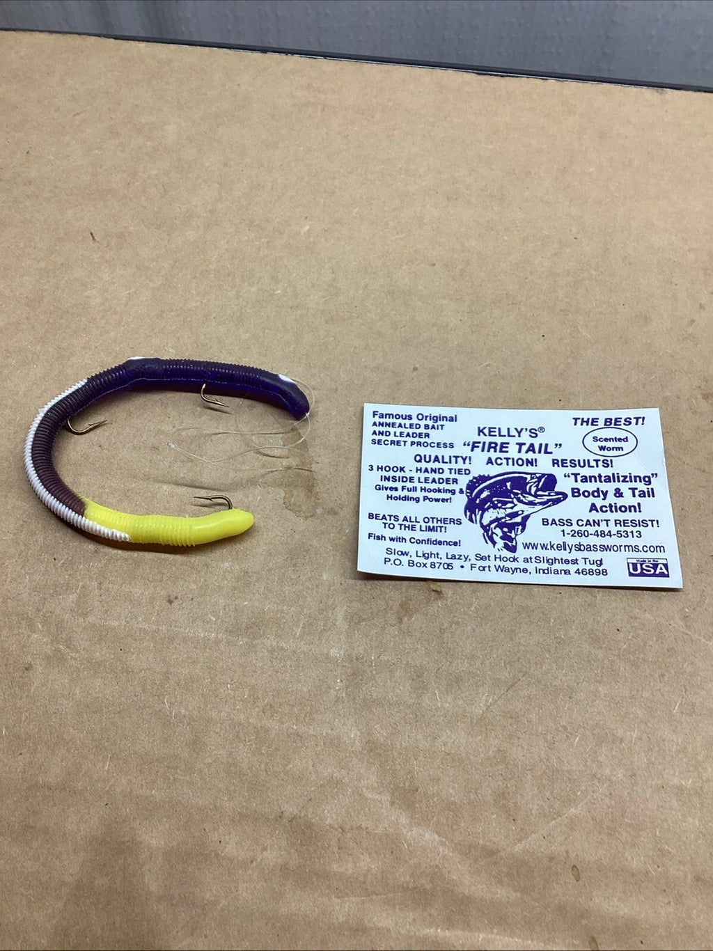 Fire Tail Scented Worm Bait for Kelly's FT103-P/YT (New Old Stock)
