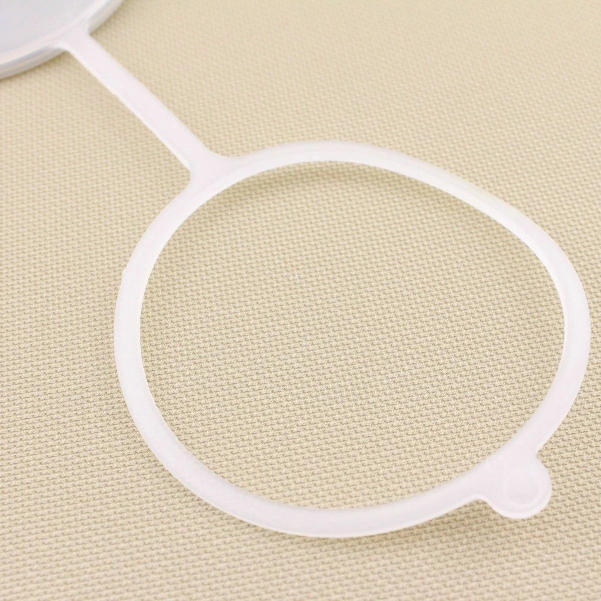 1X Windshield Washer Tank Cap for Mercedes Benz (2010–2016) 2028609369 White
