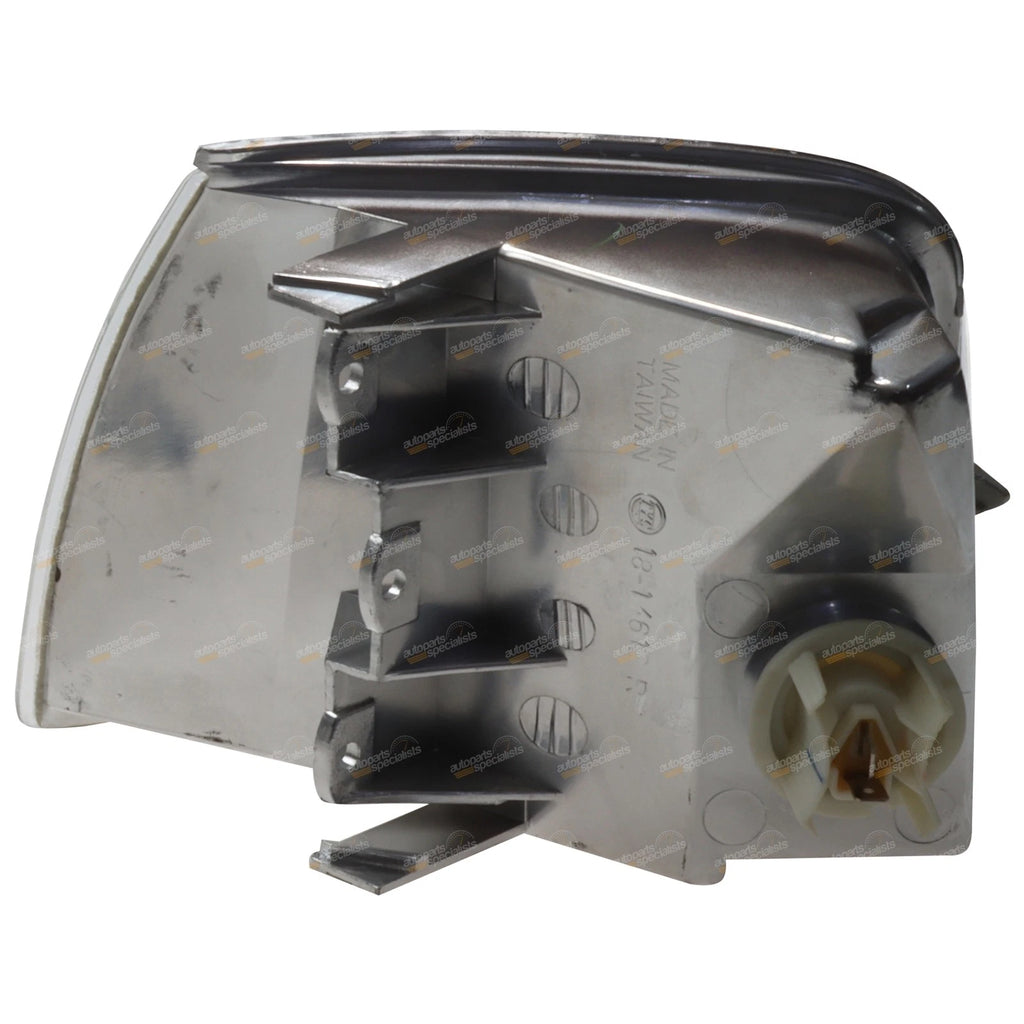 RH Clear Corner Park Indicator Light for Ford Falcon EA EB ED (1988–1994)