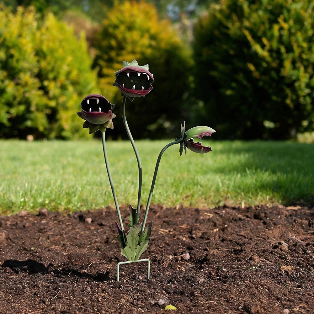 Outdoor Metal Plant Sculpture - Venus Flytrap for Garden Yard