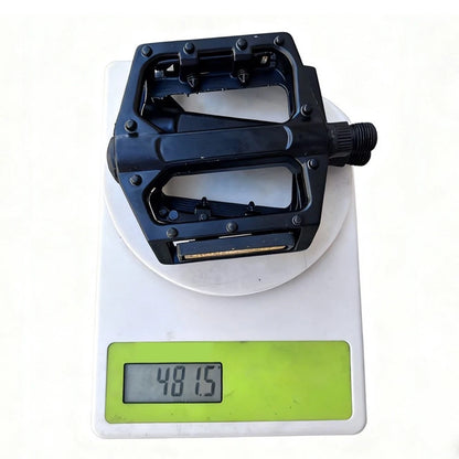 Triple Bearing Bicycle Pedals for Tread Reflective Side