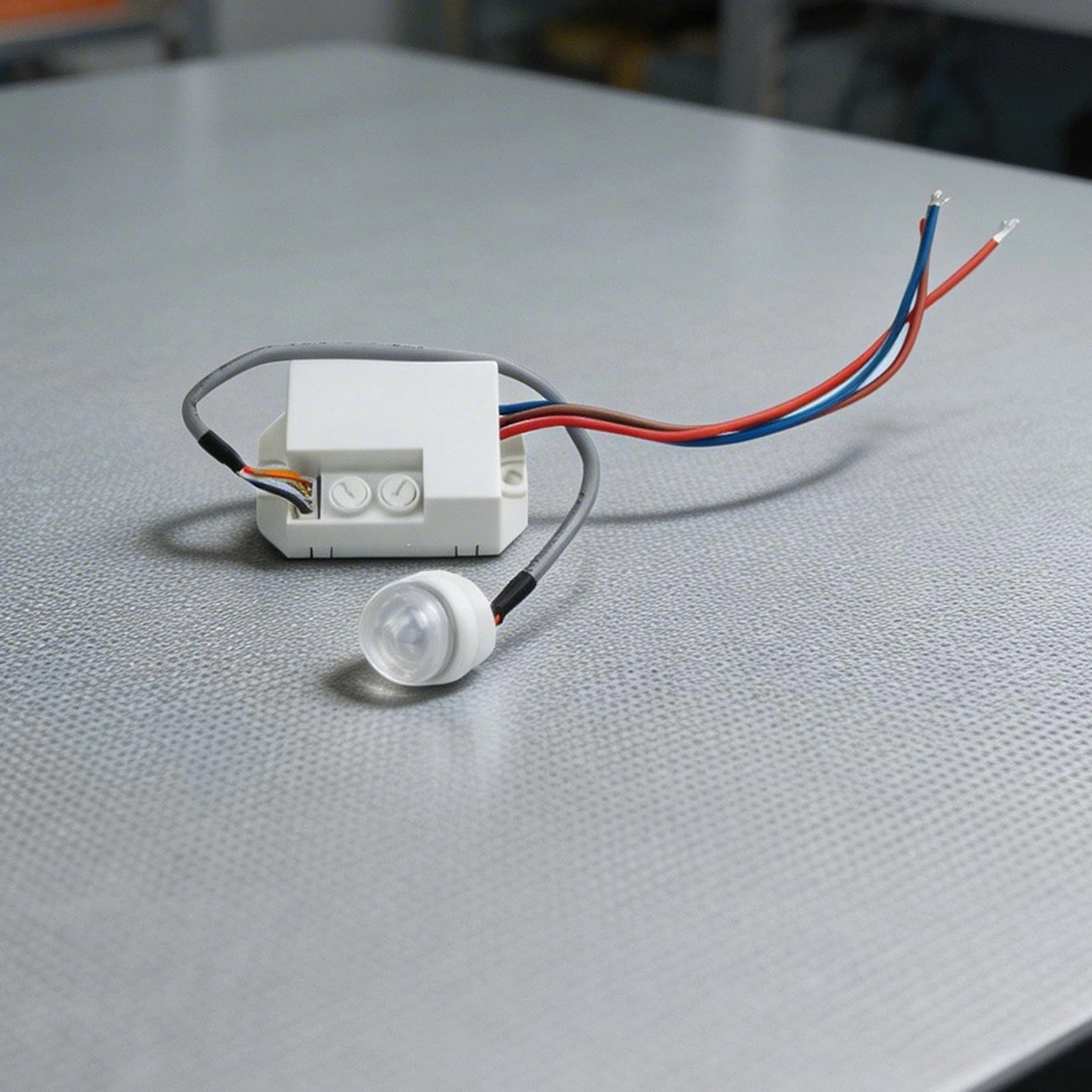Ceiling Mounted Motion Detector for Universal Use
