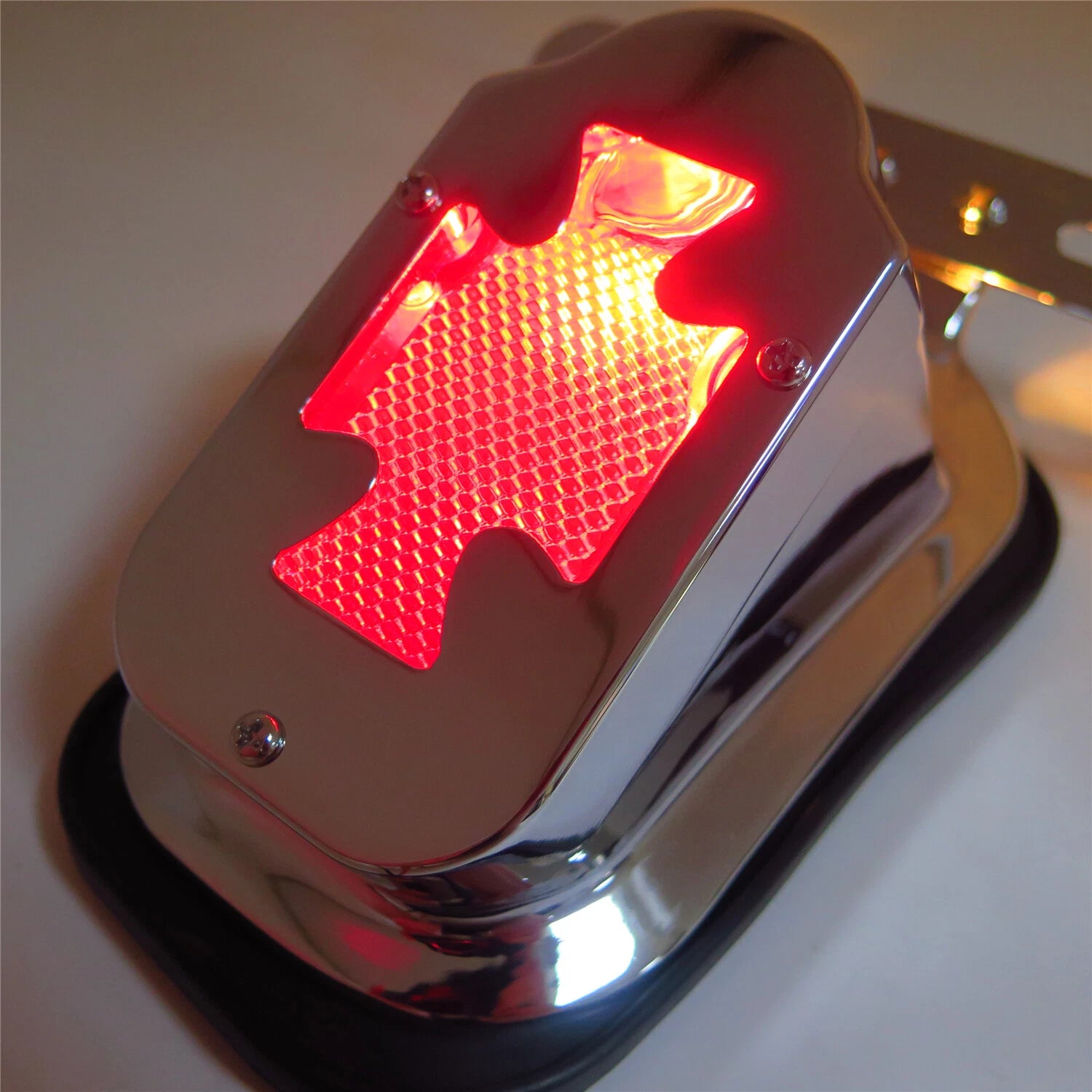 Maltese Cross Tail Light for Harley (Metal Cross Brake Light)