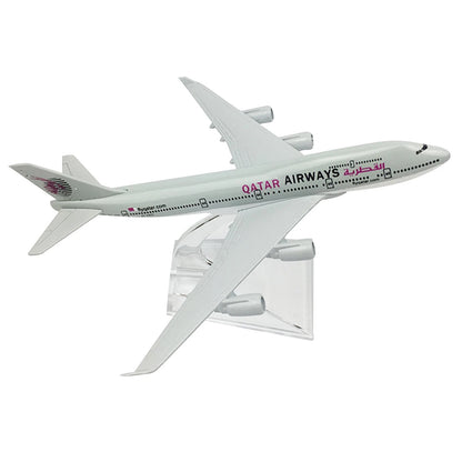 Diecast Display Model Kit for Qatar Airways B747 (1:400 Scale)