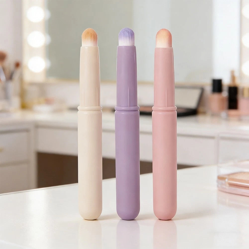 Round Lip Brush for Lipstick Concealer Blending (Portable Makeup Tool)