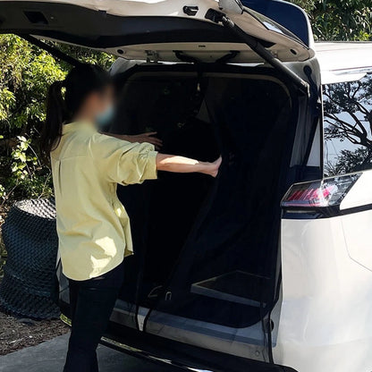 Magnetic Tailgate Screen for SUV Van (148 cm x 144 cm) Ventilation Mesh