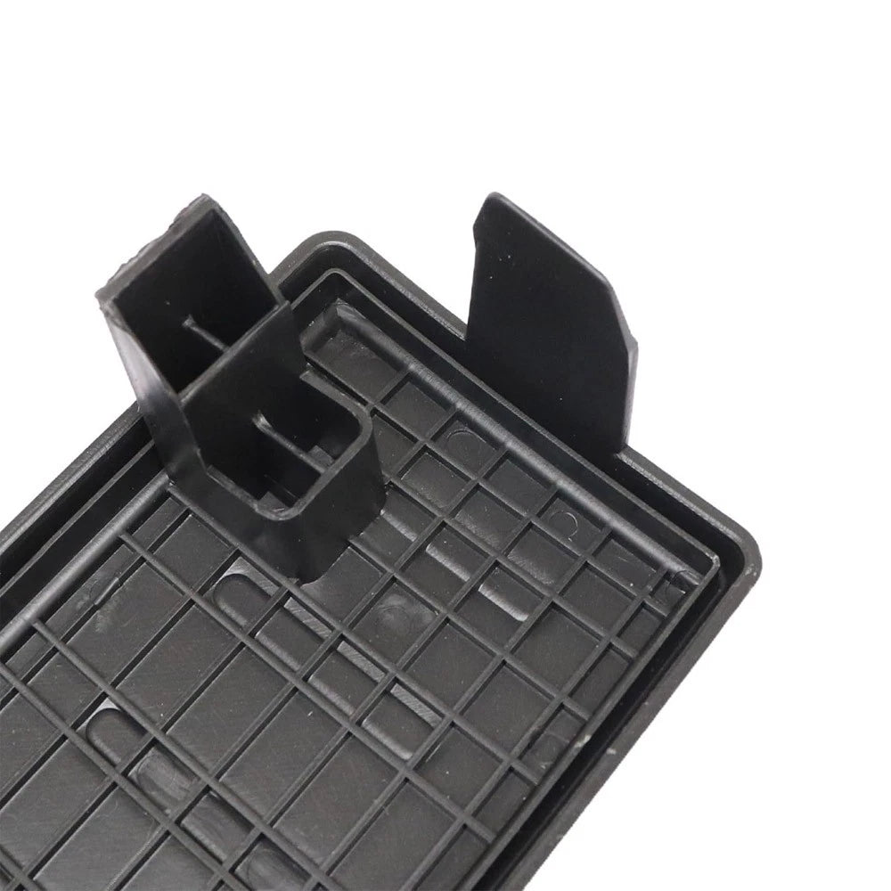 Air Conditioning Filter Cap Plate 16526-EL00A For Nissan NV200 13-20 Versa 07-11