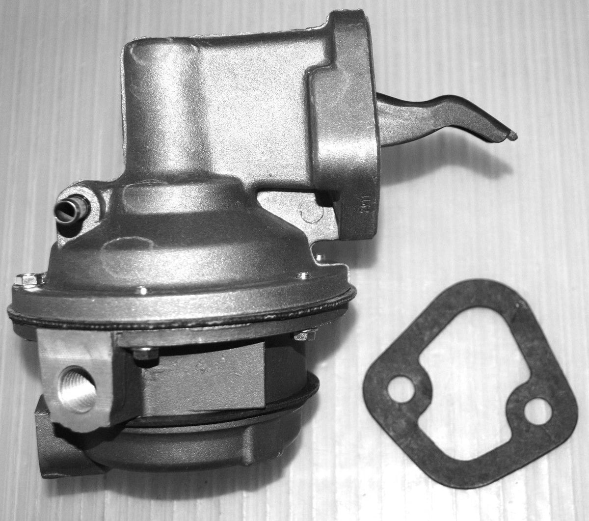WSM Fuel Pump 600-129 for Mercruiser 454/502 HP V8 (Year Not Specified)