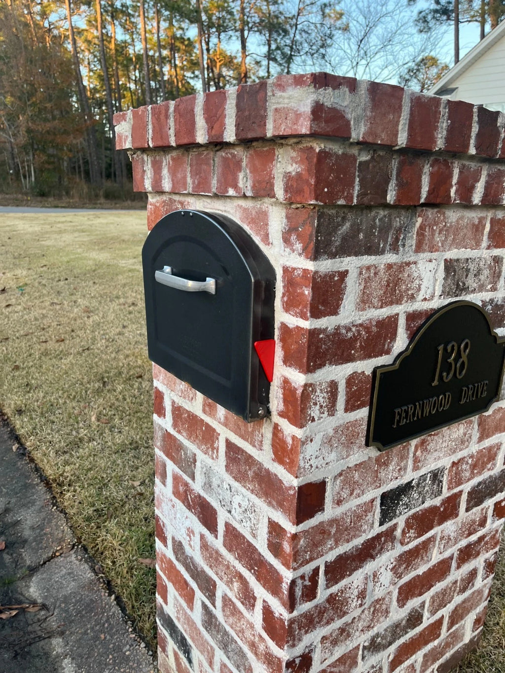 Mailbox Flag Magnetic Red for Brick Mailboxes (No Drilling)
