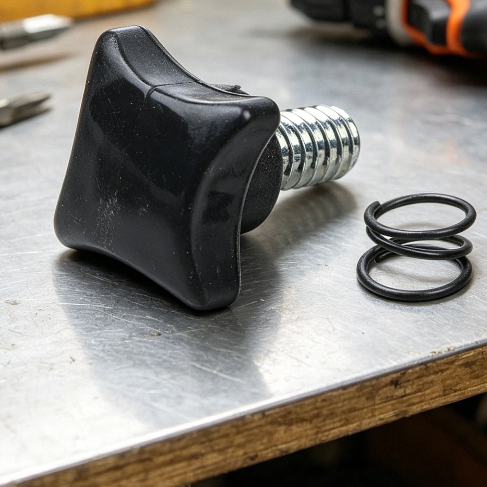 Set of 4 Circular Saw Spring Fasteners for OEM Models