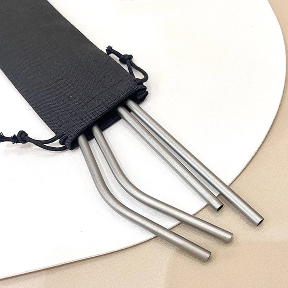 Reusable Titanium Straw for Outdoor Beverage Use (21cm, 0.6cm)