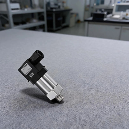 Pressure Sensor for Automotive Applications (0-3000 PSI, 1/4 NPT Thread)