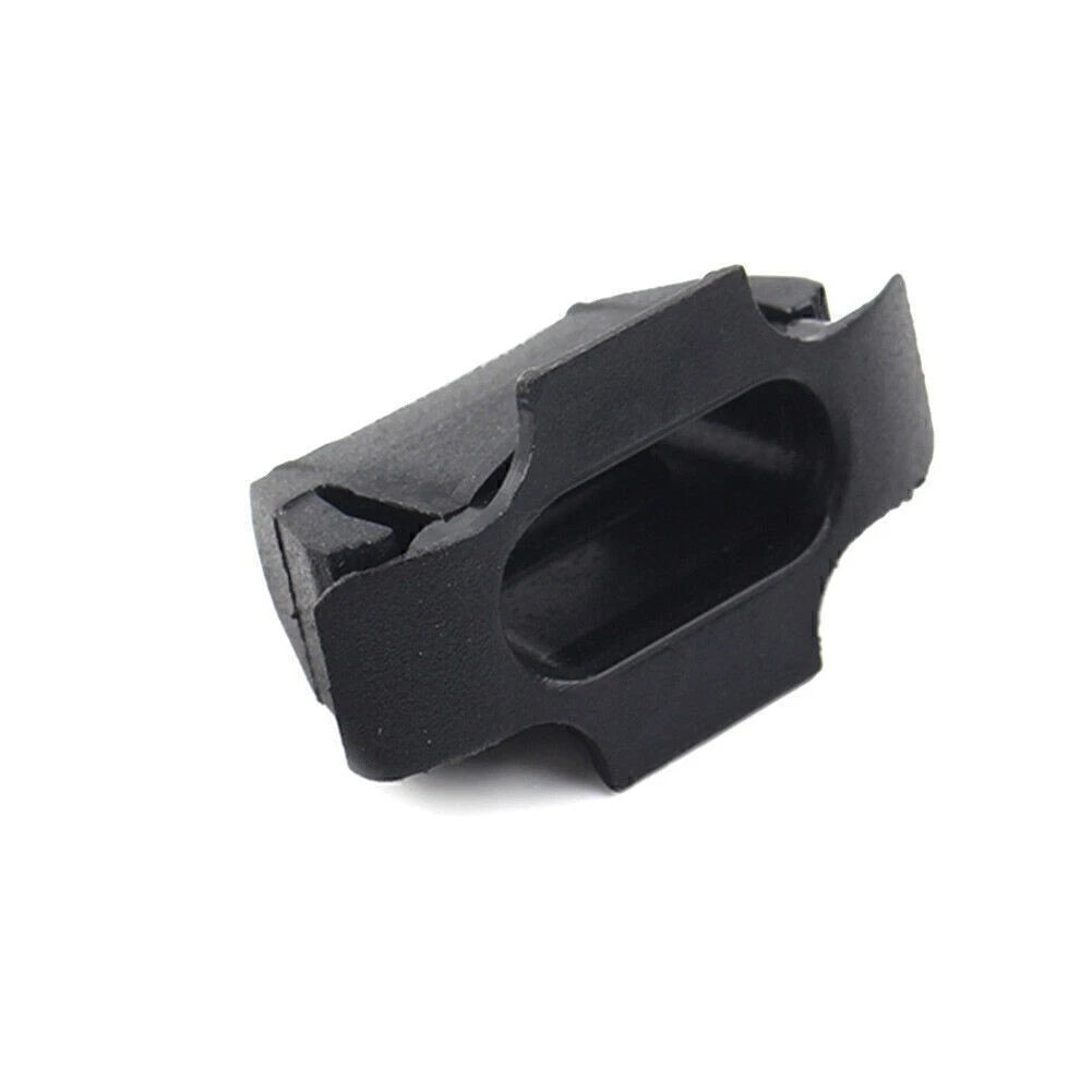 Grille Clamp for Land Rover Discovery 4 (2010–2016)