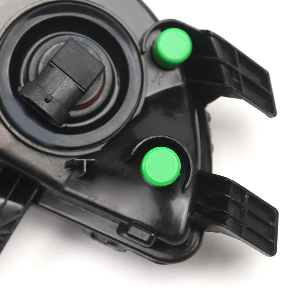 Fog Lamp Right Front for Jetta (2015–2018) Halogen Bulb