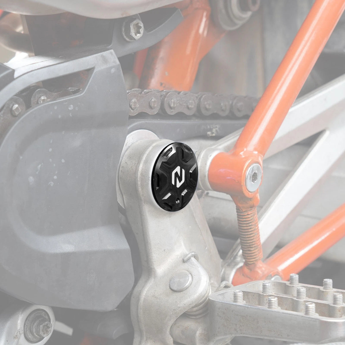 Pair Swingarm Pivot Frame Hole Plug Cover for Husqvarna 701 Enduro (2016–2025)