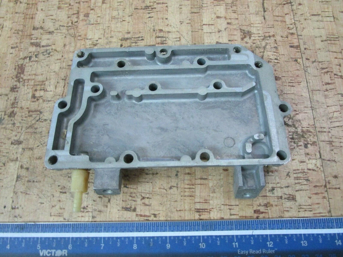 Exhaust Plate for Johnson Evinrude 20-35HP 2 Cyl (1981–1993) 391465