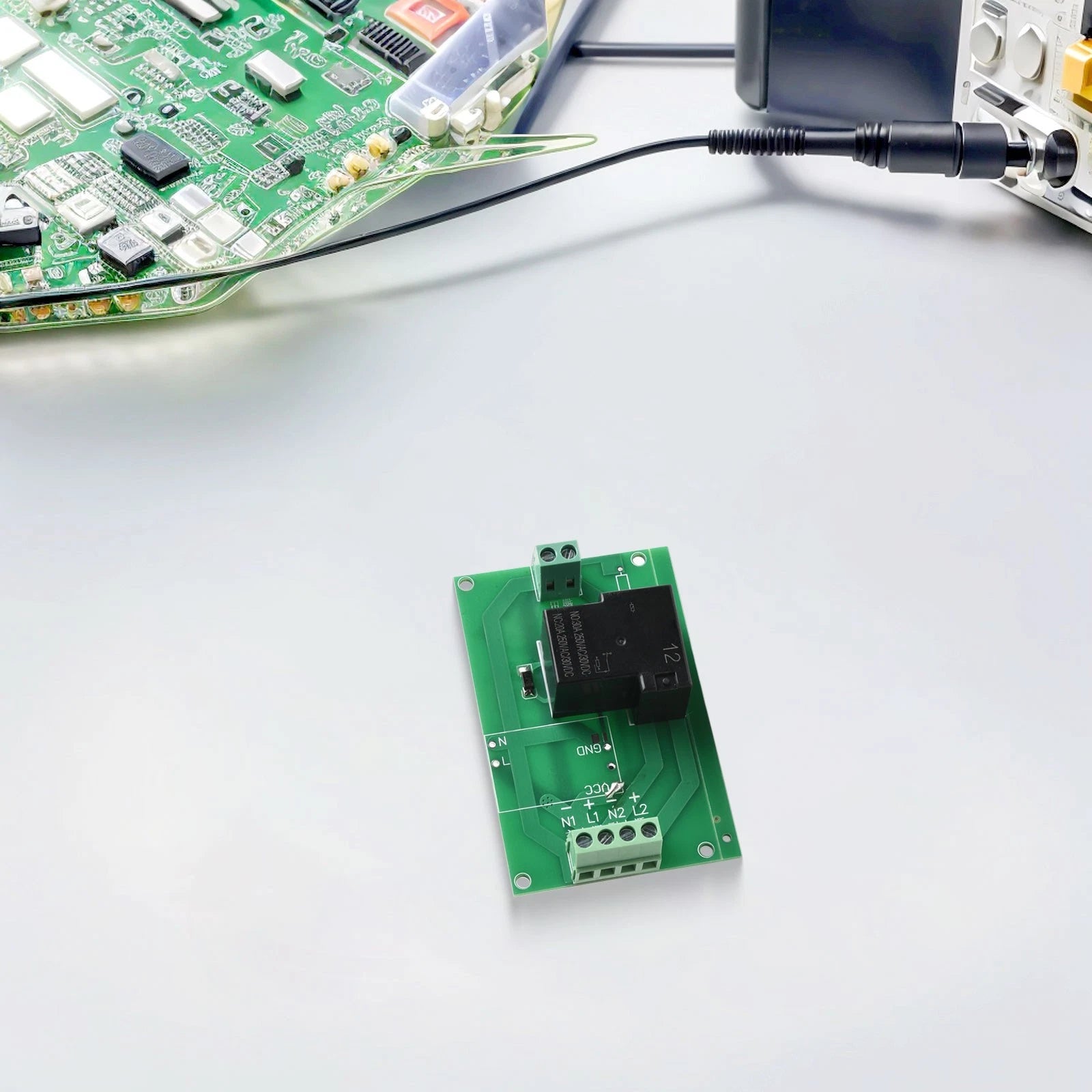 Dual Power Conversion Switch Module for Fast and Reliable Supply