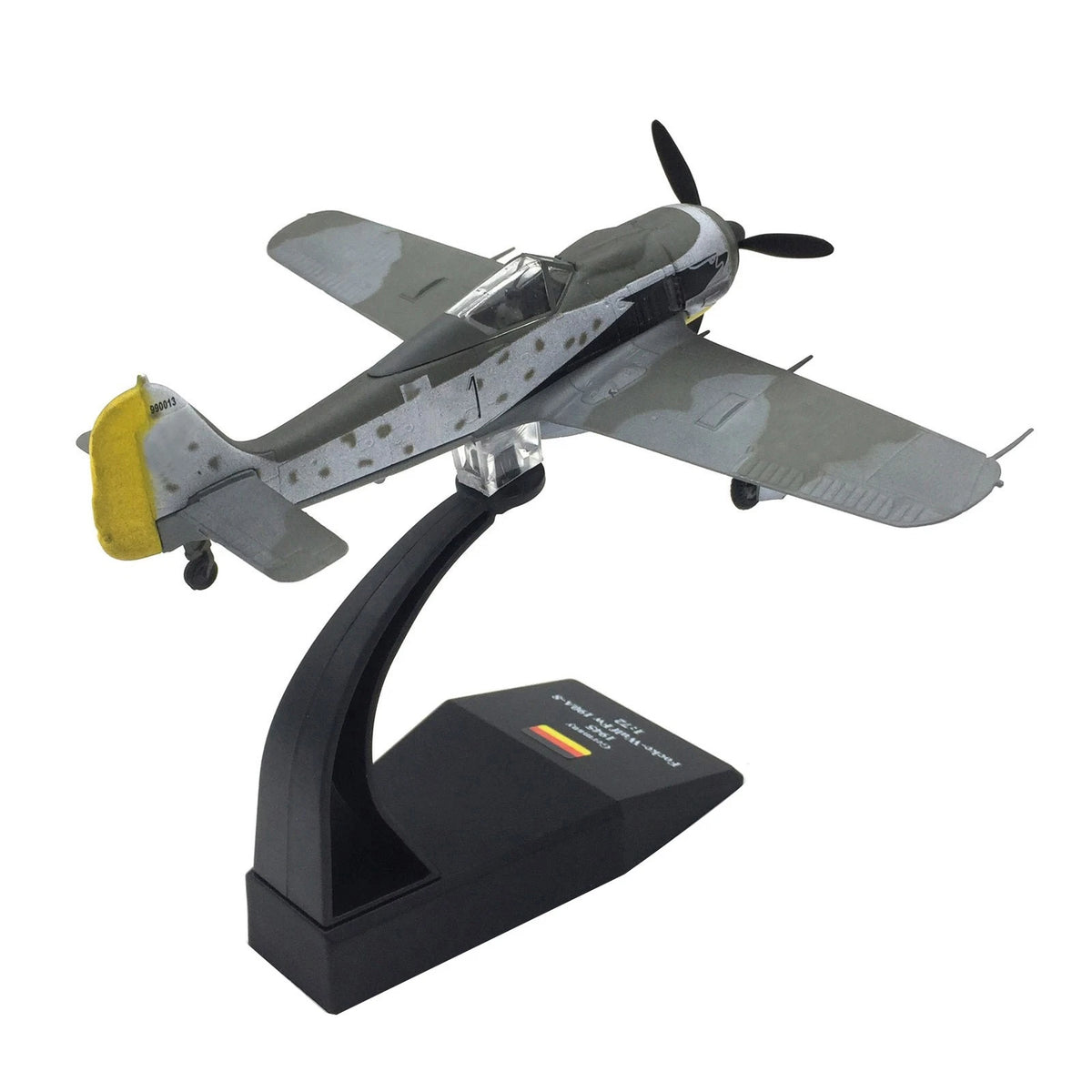 1/72 Scale Focke-Wulf Fw 190A-8 Model Aircraft (1941–1945)