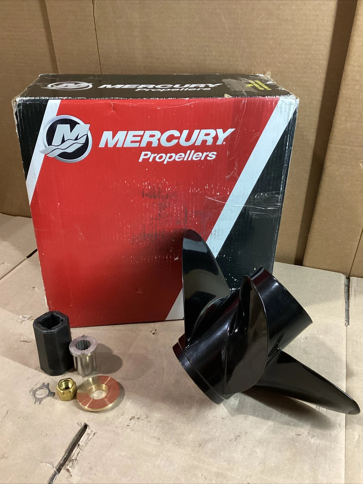 14.5x18P Mercury Alpha 4 Propeller w/ Hub Kit 48-833853A45 (Used)