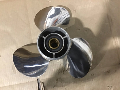 Solas Saturn 3 Blade Propeller 13.25x17P 2431-133-17 for Marine (Used)