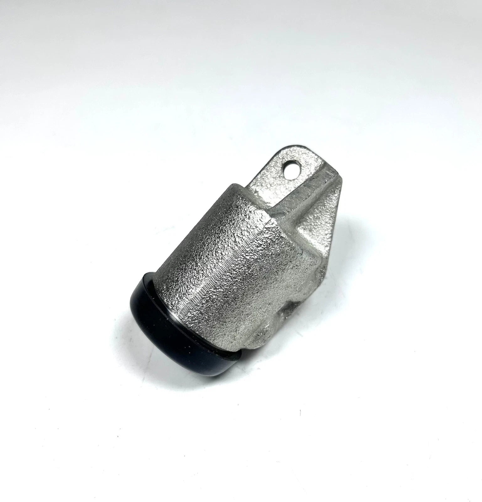 Wheel Cylinder - Right for Shorelander (AH160602)