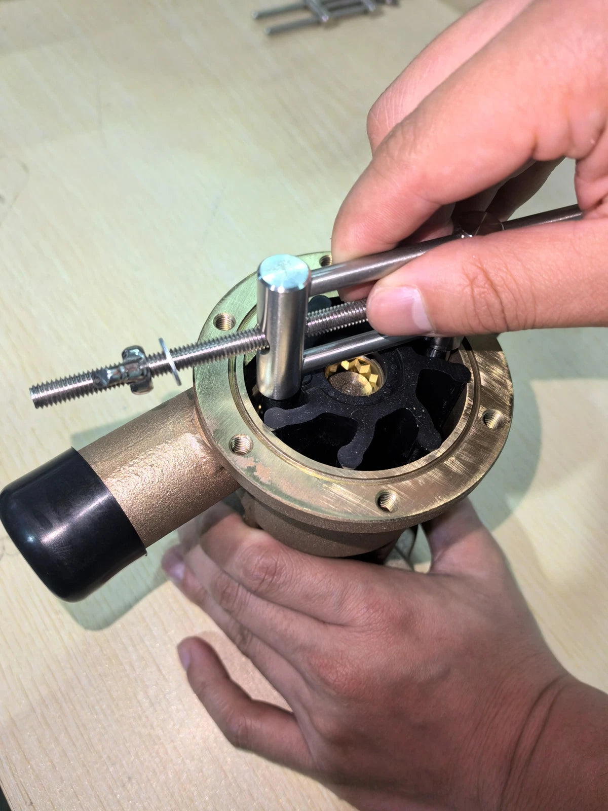 40MM-57MM Impeller Puller Removal Tool for Jabsco Sherwood and all Other Brand