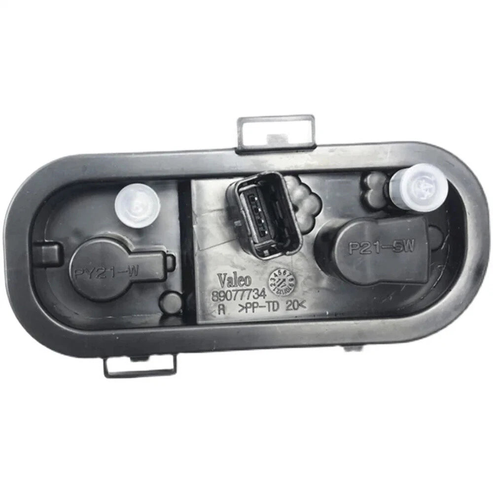 1 Pair Tail Light Bulb Holder Socket for Nissan Qashqai (2008–2012)
