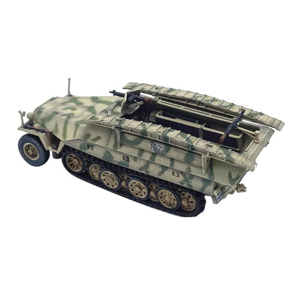 1/72 German Sd. Kfz. 251/7 D Half Track Model