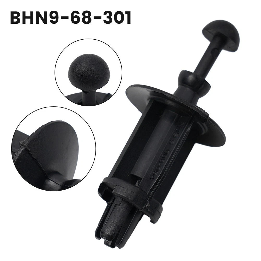 Tailgate Trim Panel Hanger Buckle for Mazda 3 (2013–2016)