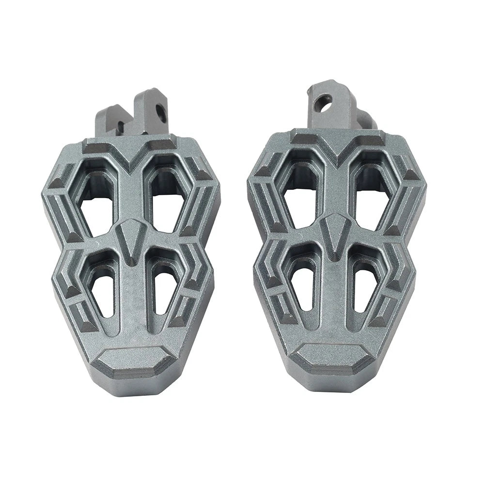 Foot Pegs for Benelli TNT 600 300 302S QJMotor 350 (2013–2023)