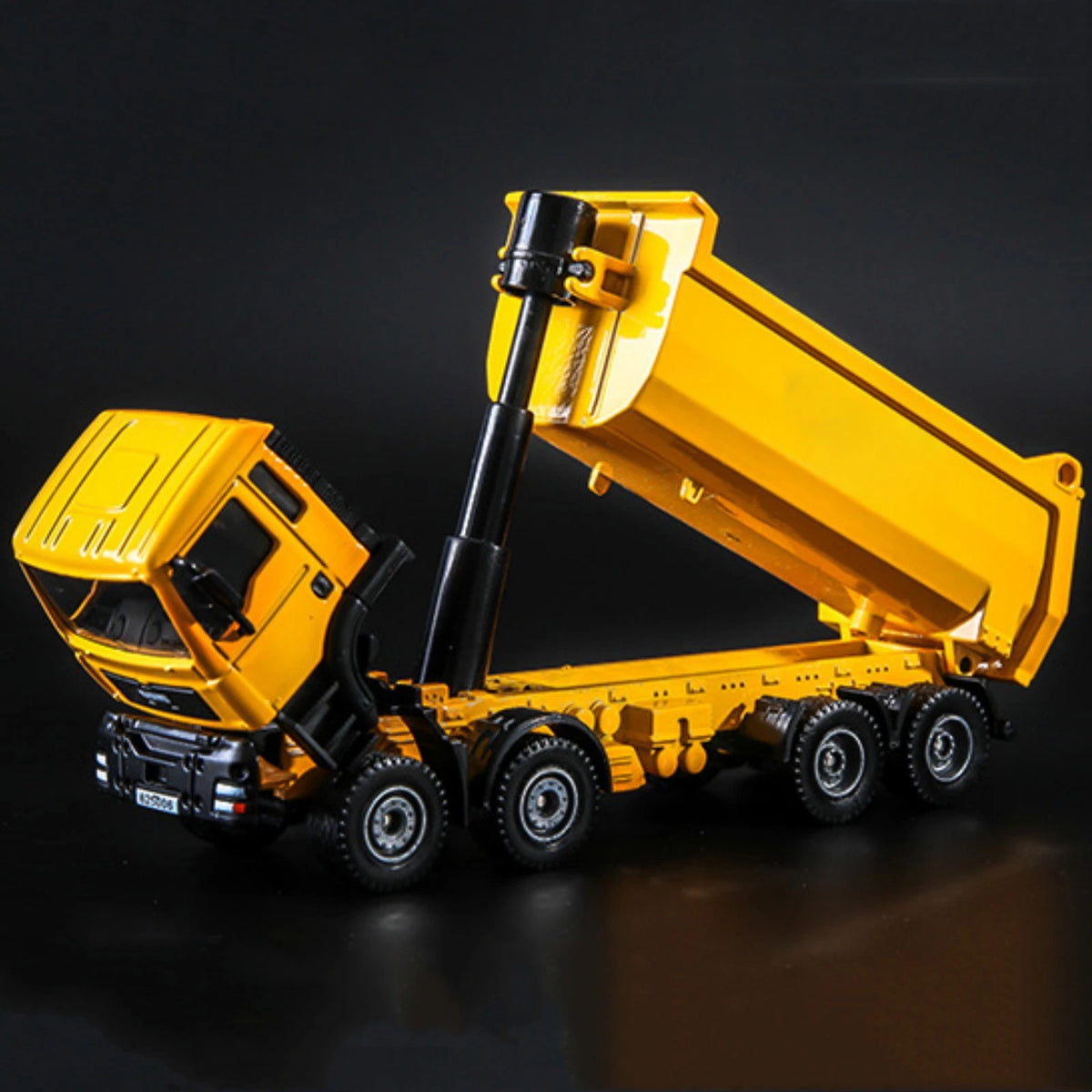 1/50 Heavy Dump Truck Model for Construction Equipment (High Restoration)