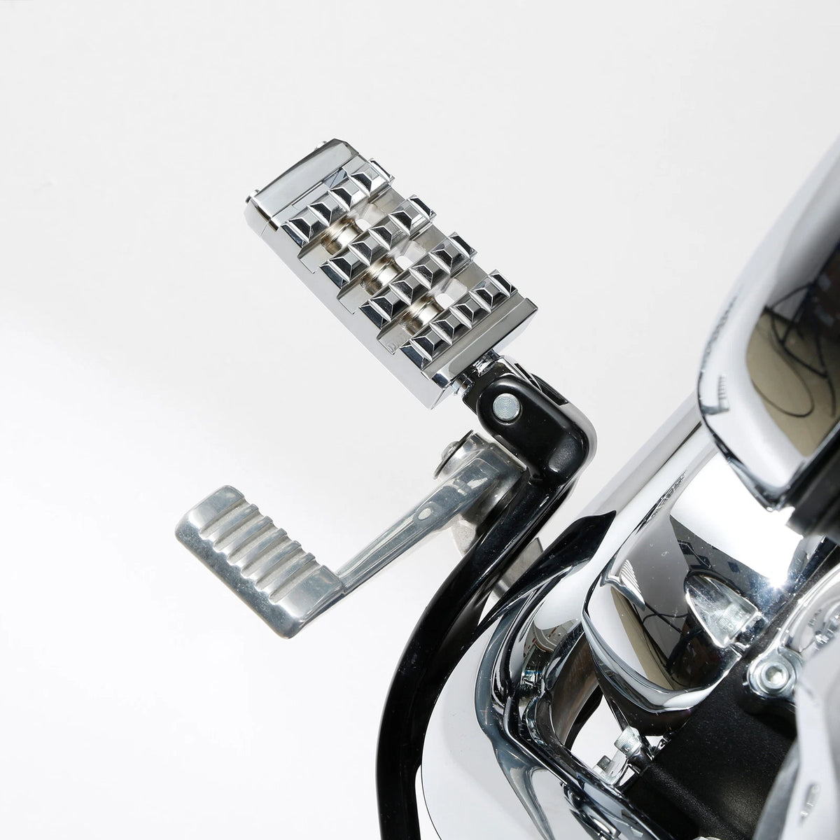 Foot Pegs for Harley Softail Low Rider Sport Glide (2018–2023)