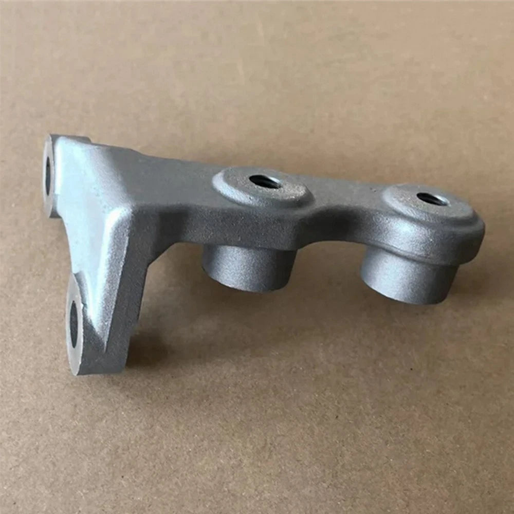 Front Right Axle Mount Bracket BB5Z-3K305-A For 11-15 Ford Lincoln BB5Z3K305A