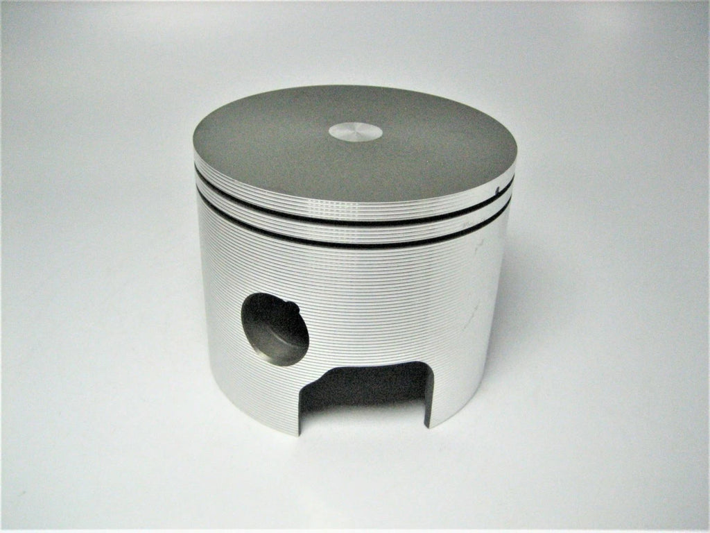 Wiseco 3142P1 Piston Kit for Mercury Outboard (Top Guided, Loop Charged)