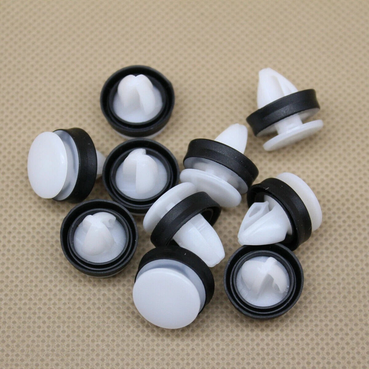 25pcs Flare Molding Clip for Ford Transit