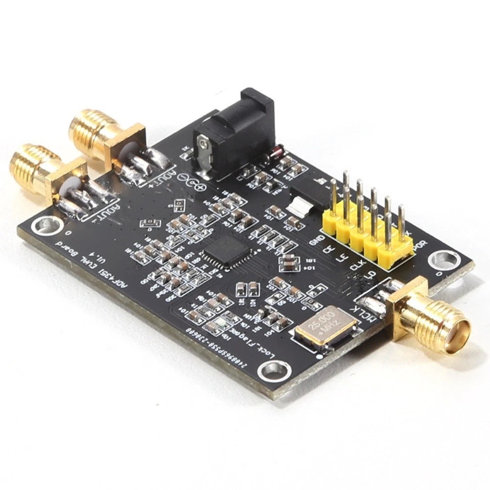 Compact PLL Frequency Synthesizer Board 35MHz 4-4GHz for RF Communication