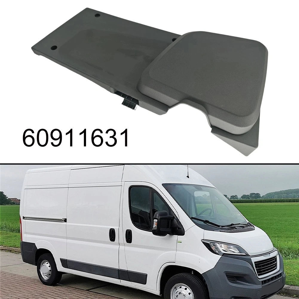 Left Lower Seat Trim Panel for Van (60911631)