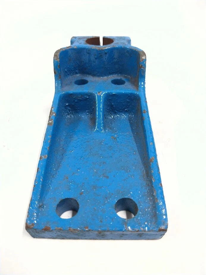 Transmission Mounting Bracket for Crusader 98077