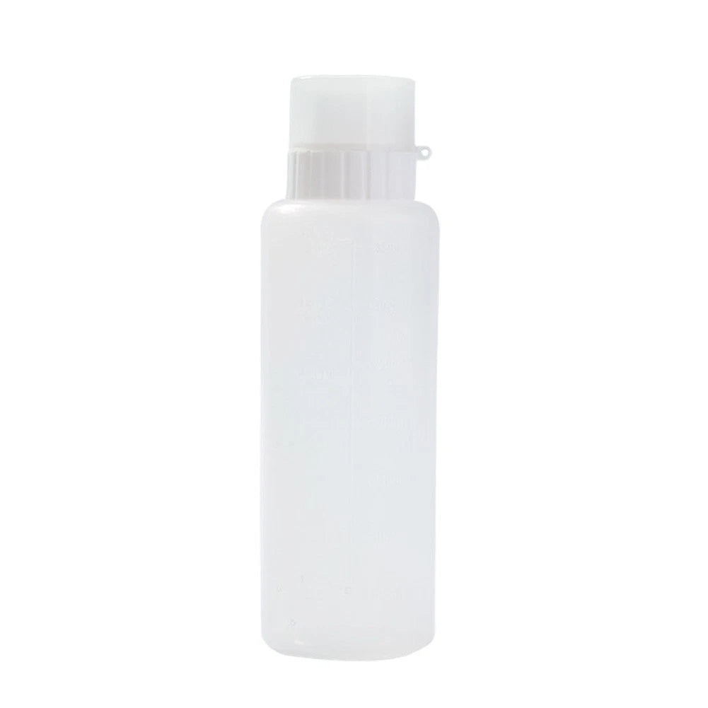 Leak Resistant Squeeze Bottle for Kitchen Sauces