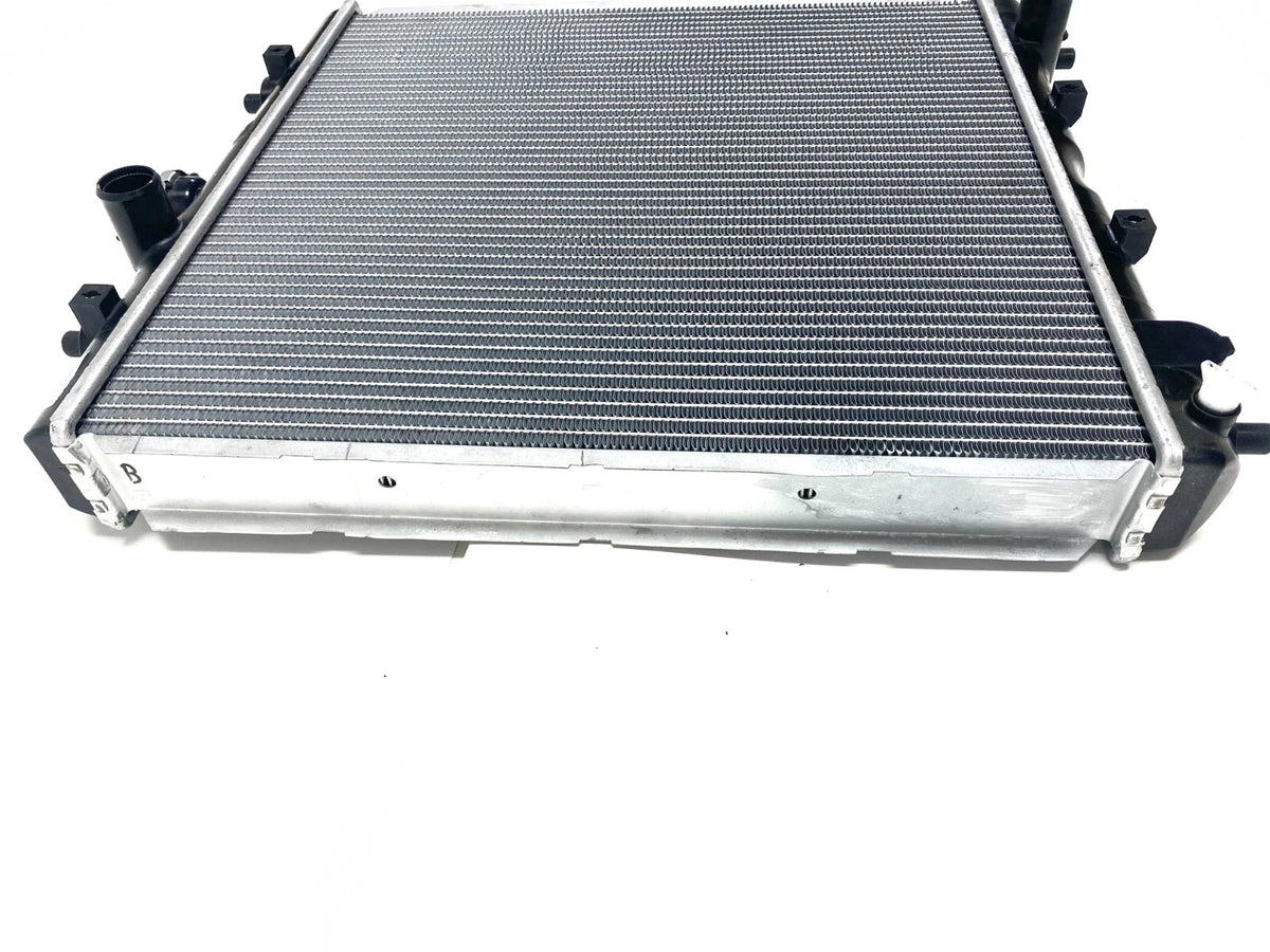 Radiator for Kubota M8540 M8560 M9540 M9960 (3C081-17100)