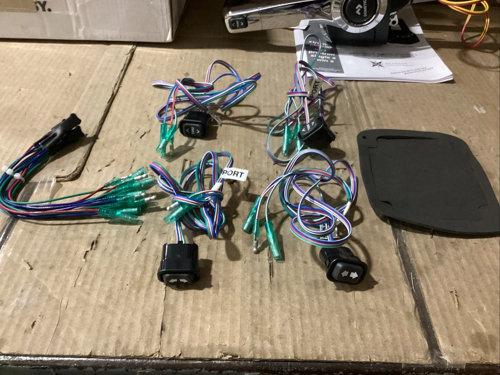 SeaStar Series Dual Top Mount Control CHX8242P for Marine Applications (Open Box)